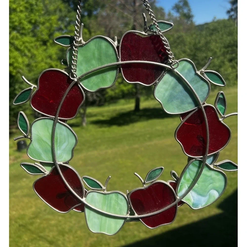 Stained Glass Wreath Chain For Hanging Apples Red Green Fall Teacher Sun Catcher - Picture 3 of 8